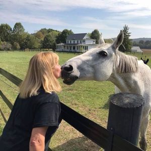 Meet your Posher, Debbie